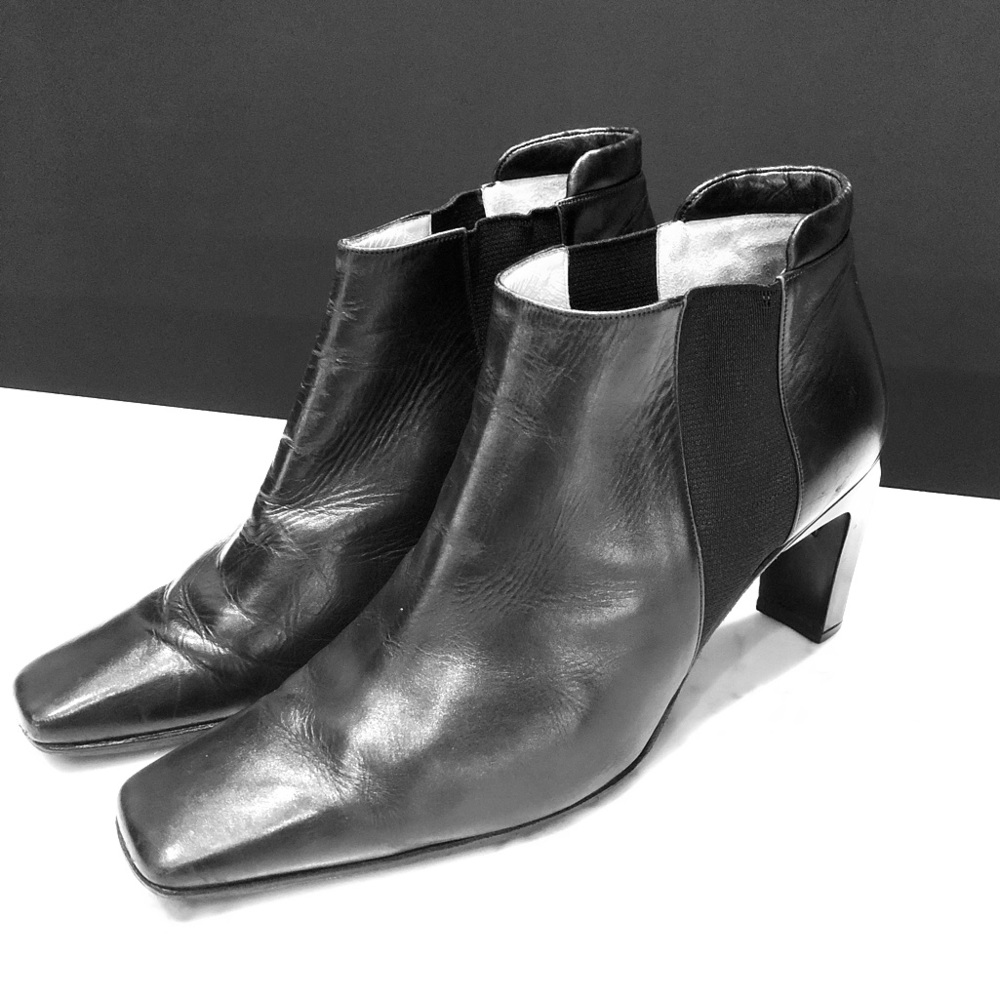 Chanel black Napa ankle boots - Fab!